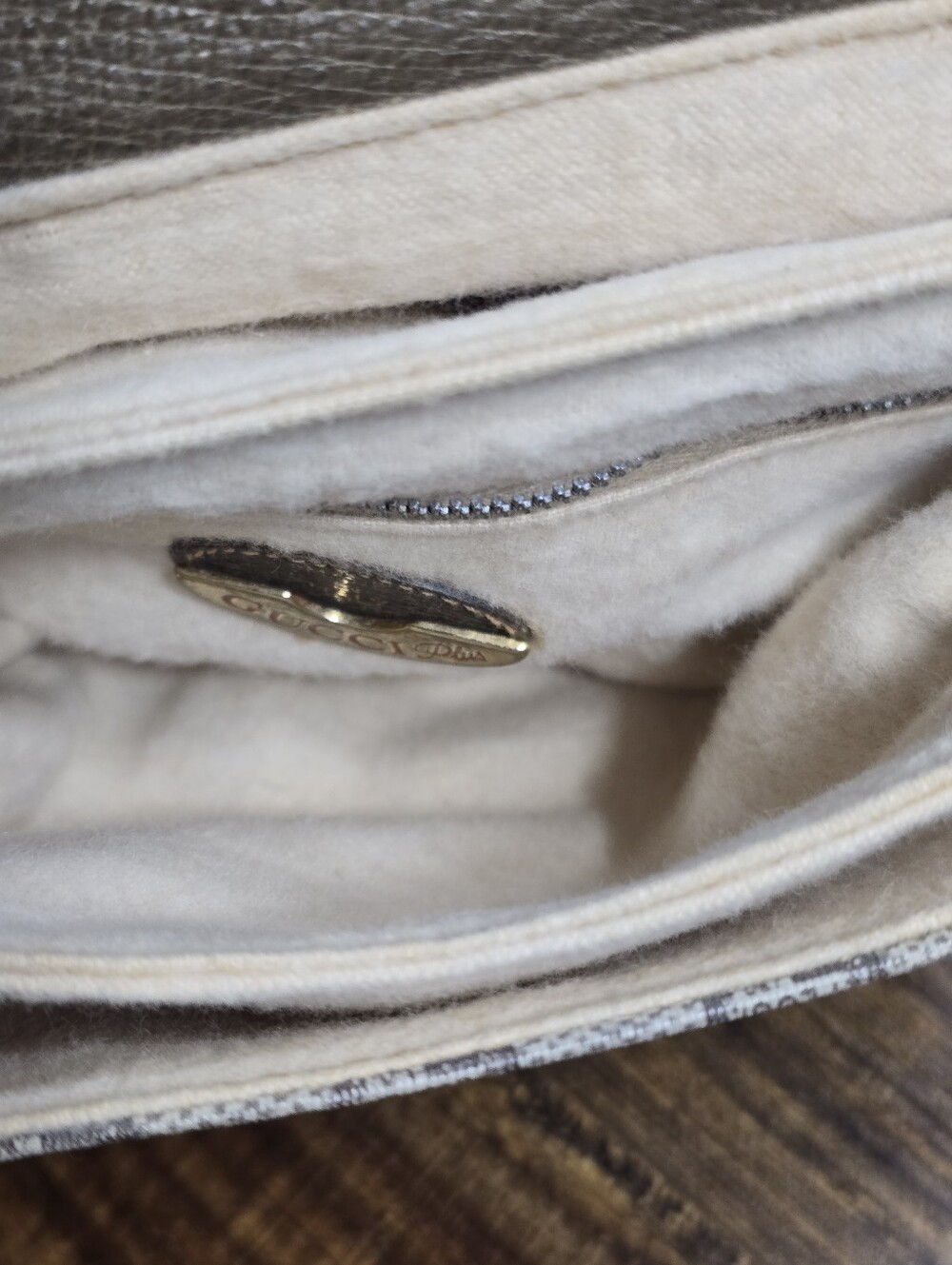 Vintage Gucci Plus GG Crossbody Flap Bag - Picture 10 of 16